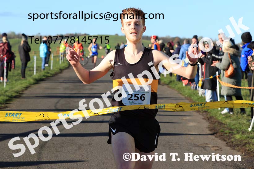 Senior Men and Womens 2023 Heaton Memorial 10k Road Race, Newcastle Town Moor, Newcastle.  Photo: David T. Hewitson/Sports for All Pics